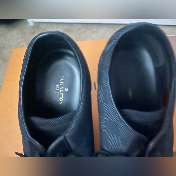 Louis Vuitton Men Offshore Sneaker in Graphite - Picture 2 of 6